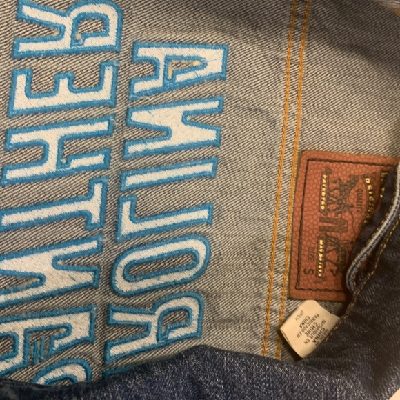 Carolina Panthers Levi's Denim Jacket Small Women’s Blue Embroidered NFL - Picture 6 of 6